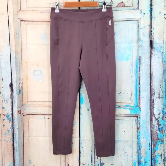 Free People High-Rise 7/8 Hanalei Legging in Kalamata - Picture 3 of 7